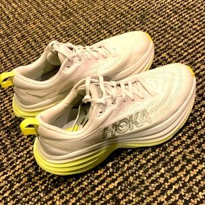 Near new Women’s size 8B Bondi Sneakers in Cloud White.